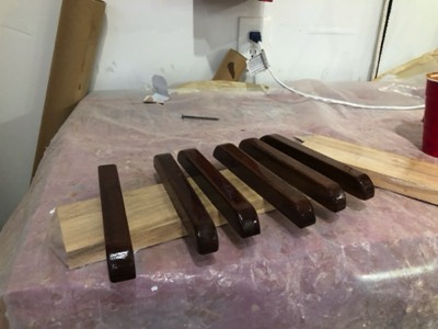  Mahogany footbraces are sealed with epoxy. 